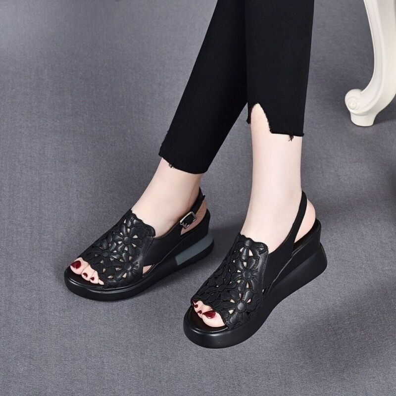 Női szandálok Platform Wedge Heel szandálok Bőr szandálok Peep Toe Wedges Nyári papucsok Elegáns nyári cipők