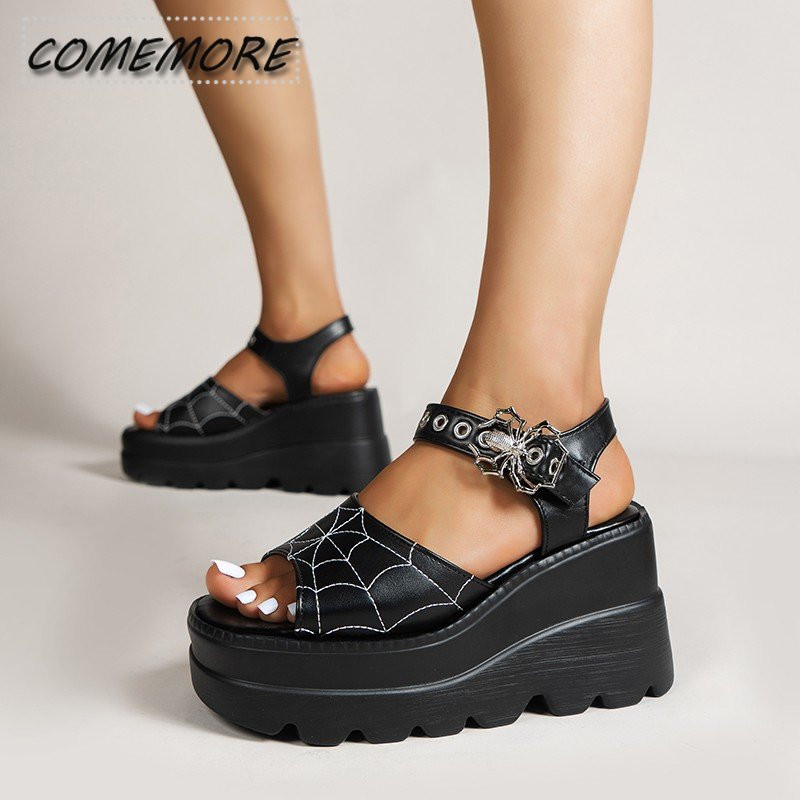 Naiste kingad 2023 Moodne pandlaga rihm Naiste sandaalid Suvised tänavasandaalid Naiste kiilujalatsid Naiste punk-platvormiga sandaalid