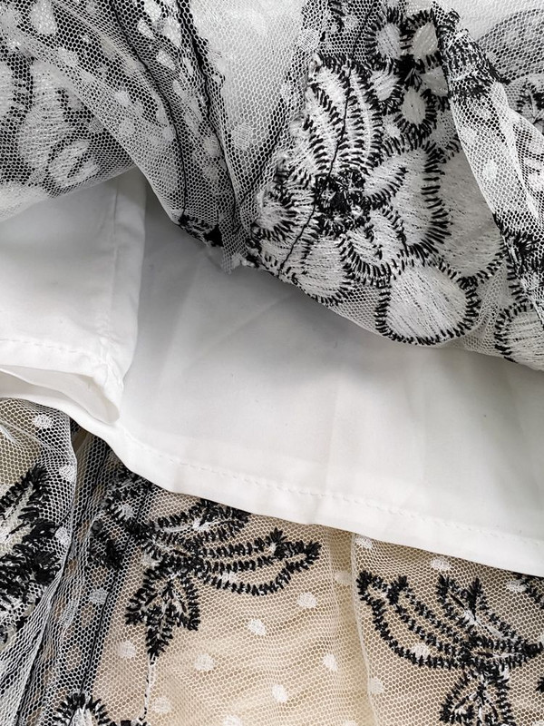 Rochie cu broderie neagră cu flori de modă pentru femei, vintage, talie înaltă, subțire, decolteu O, cu jumătate de mânecă, mozaic, rochii lungi elegante din plasă albă