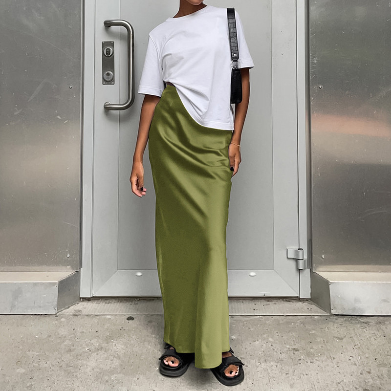Női szatén fekete hosszú szoknya Y2K tavaszi magas derekú csípő csomag női alkalmi laza szoknya divat utcai tömör női szoknya