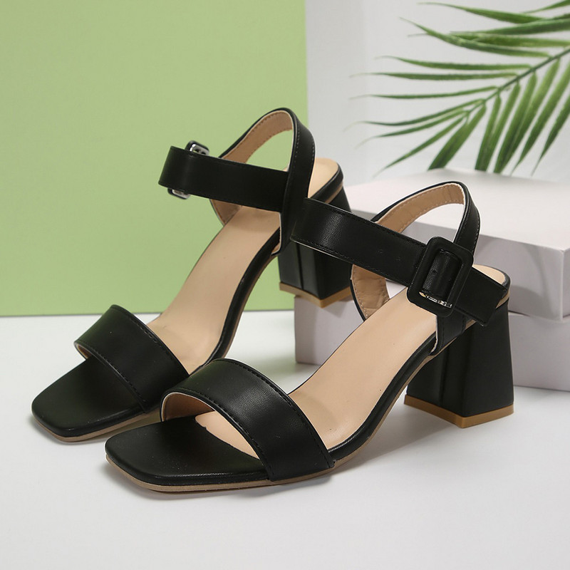 S Naiste sandaalid Laiad naiste sandaalid Moodne uus muster Lihtne ühevärviline avatud varbaga hingavad kontsad Skandaalid naistele