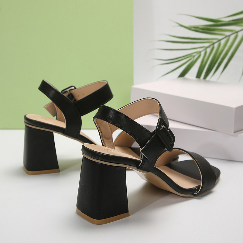 S Naiste sandaalid Laiad naiste sandaalid Moodne uus muster Lihtne ühevärviline avatud varbaga hingavad kontsad Skandaalid naistele