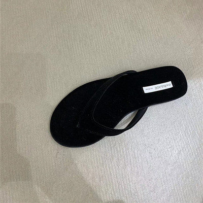 2024. aasta disainer, suvine naiste sussid, moekas klamber, varbaosa, lamedad kontsad, hõbedased naiste rannajalatsid, plätud