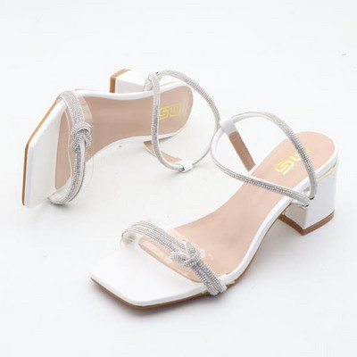 Prozirne potpetice Niske sandale na široku kombinaciju Žensko kožno odijelo Žensko bež Ljetne ženske cipele velikih veličina 2023., udobne blokove s niskom petom