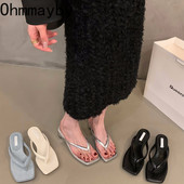 2024 nyári női papucsok divatos csíptetős orrú alacsonysarkú ezüstös női szabadtéri strandcipők Zapatillas De Mujer flip-flop