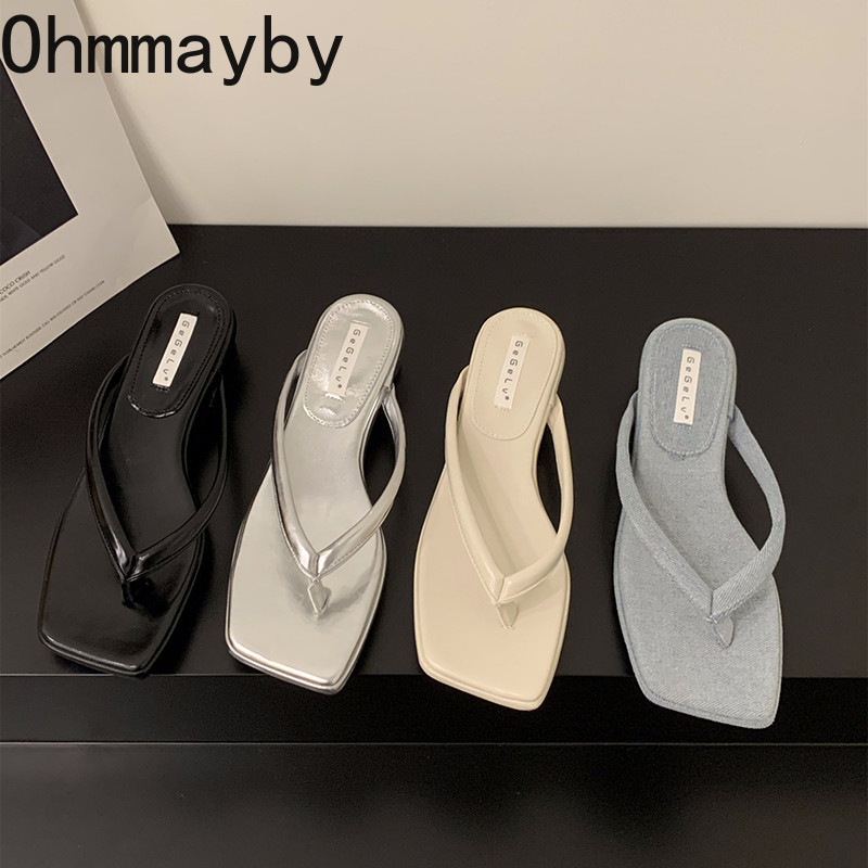 2024 nyári női papucsok divatos csíptetős orrú alacsonysarkú ezüstös női szabadtéri strandcipők Zapatillas De Mujer flip-flop