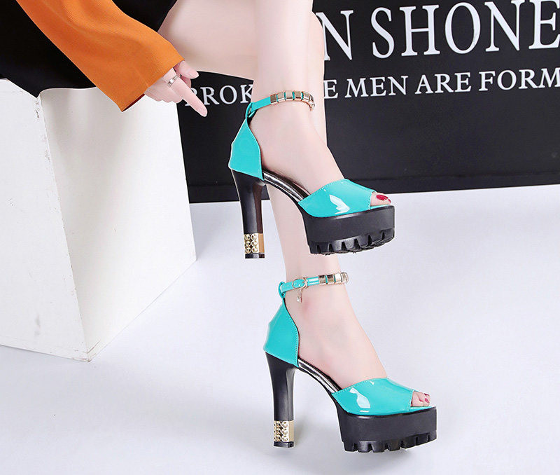 2022 női divat Magas sarkú Peep Toe Platform Magassarkú Pumpok Női Cipők 2022 Női Sarkú Szandál Esküvői Cipők