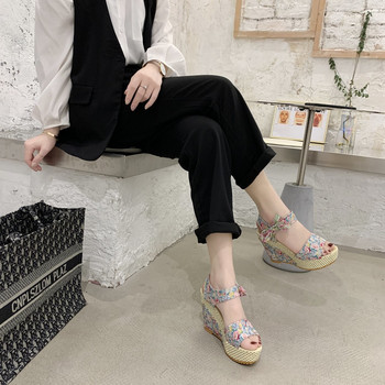 Сандали с ток Летни дамски елегантни дамски обувки Дизайнерски дамски клин на платформа Луксозни токчета Удобни дамски модни сандали
