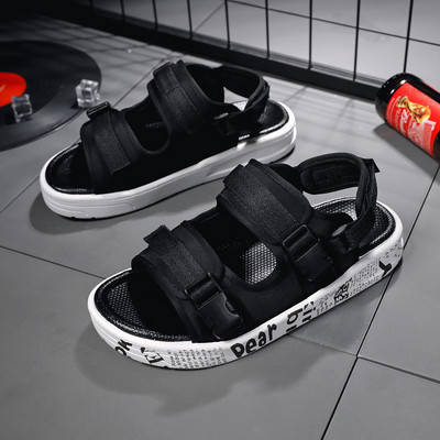 2024 új nyári férfi szandálok kültéri horoghurok papucsok csúszásmentes puha talp nagy méretű strandcipők divatos férfi papucsok