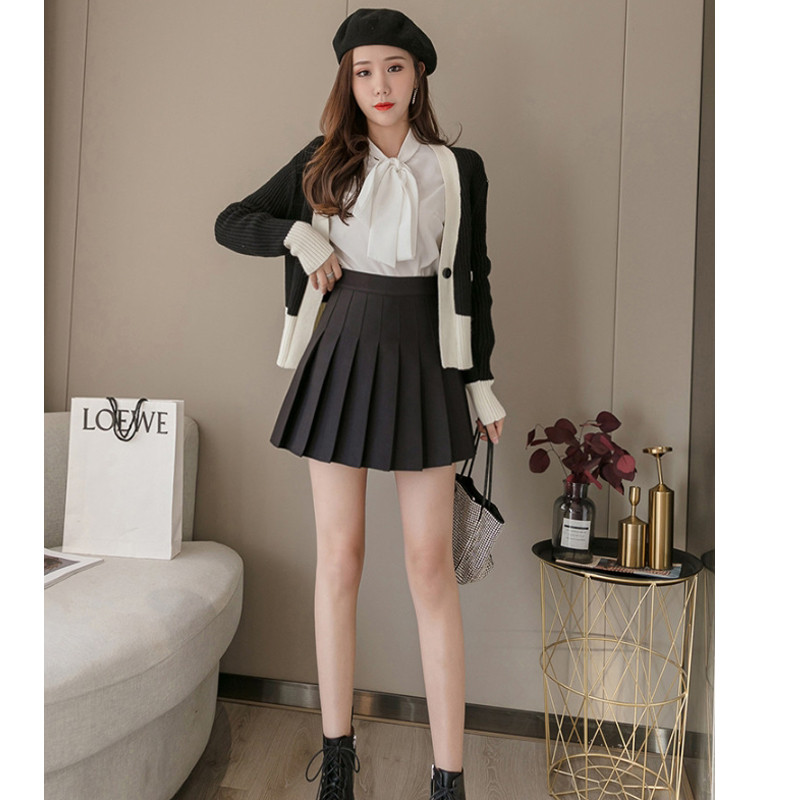 Női Nagy méretű 6XL 7XL 8XL Szexi mini redőzött szoknya fekete biztonsági rövidnadrággal Női gótikus Lolita Aline College School Girl Club