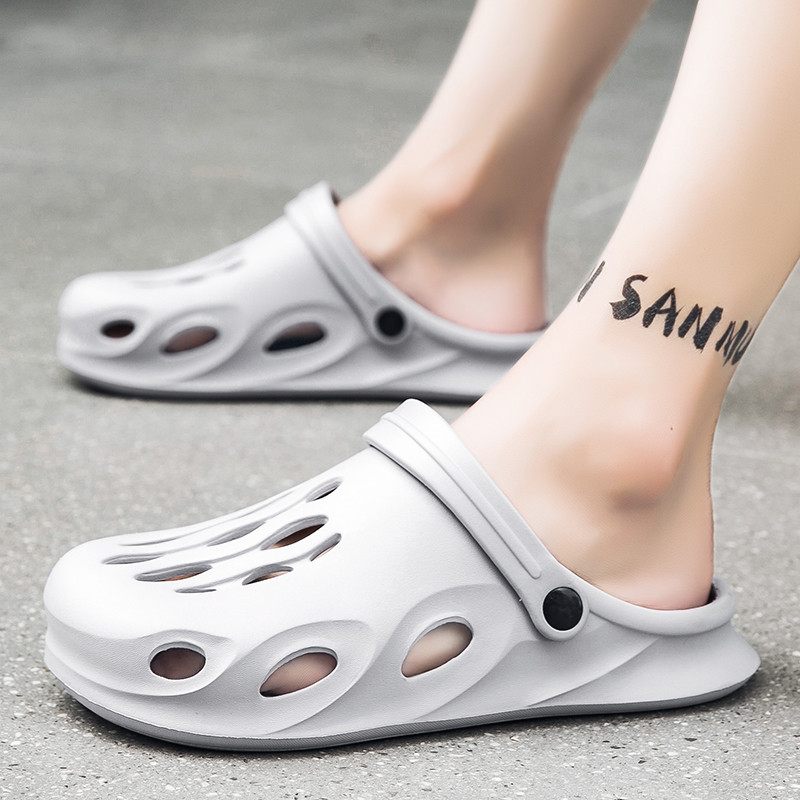 Ljetne nove muške sandale Cipele s rupama Protuklizne papuče za plažu Muške cipele Vanjske papuče Klompe Muške papuče 45 Sandalia