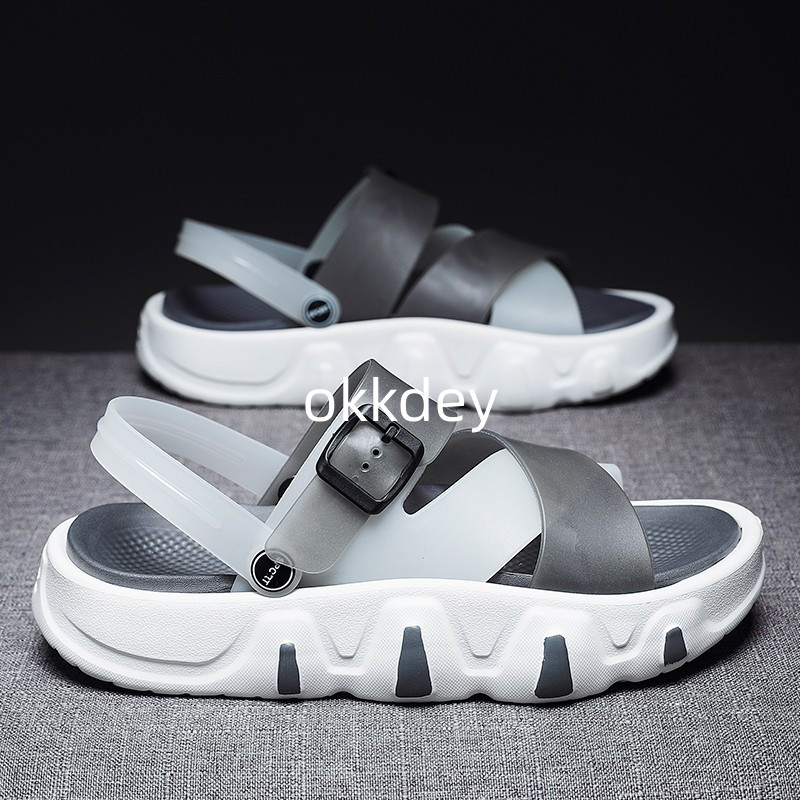 Uued sandaalid meeste suvemood Trendikas libisemisvastased vabaaja rannasandaalid, pehmed jalatsid meestele Laisad PU-st hingavad kahlamissandaalid