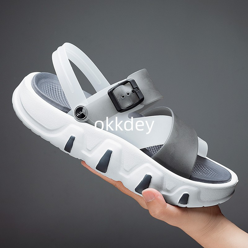 Uued sandaalid meeste suvemood Trendikas libisemisvastased vabaaja rannasandaalid, pehmed jalatsid meestele Laisad PU-st hingavad kahlamissandaalid
