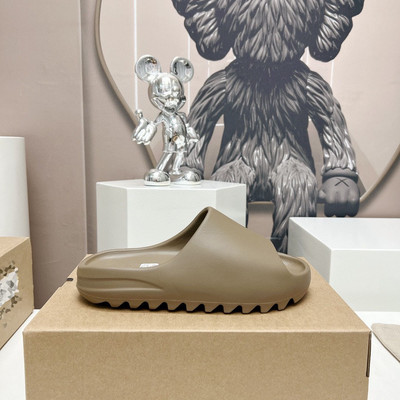 2023. Nove marke sandale papuče Yzy tobogani sand bone glow green mineral pure muške ženske papuče Veličina 36-45 Vanjske cipele koje se ne klize