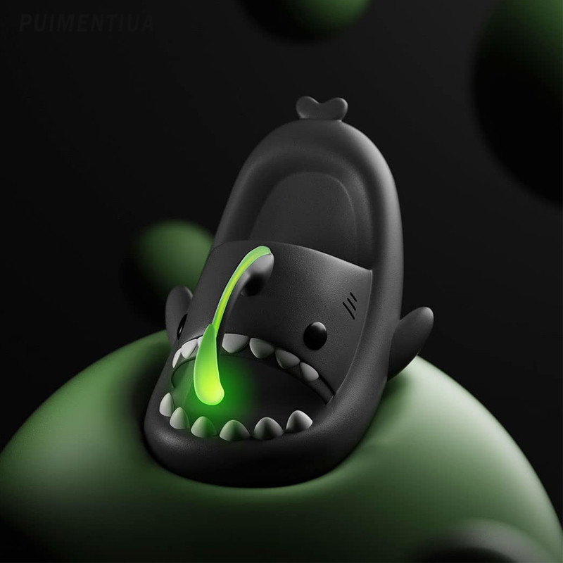 4 cm debeli potplat Muške ženske Shark papuče Svjetleći Cloud Shark tobogani Ljeto za odrasle parove Cool papuče Kućne protuklizne japanke