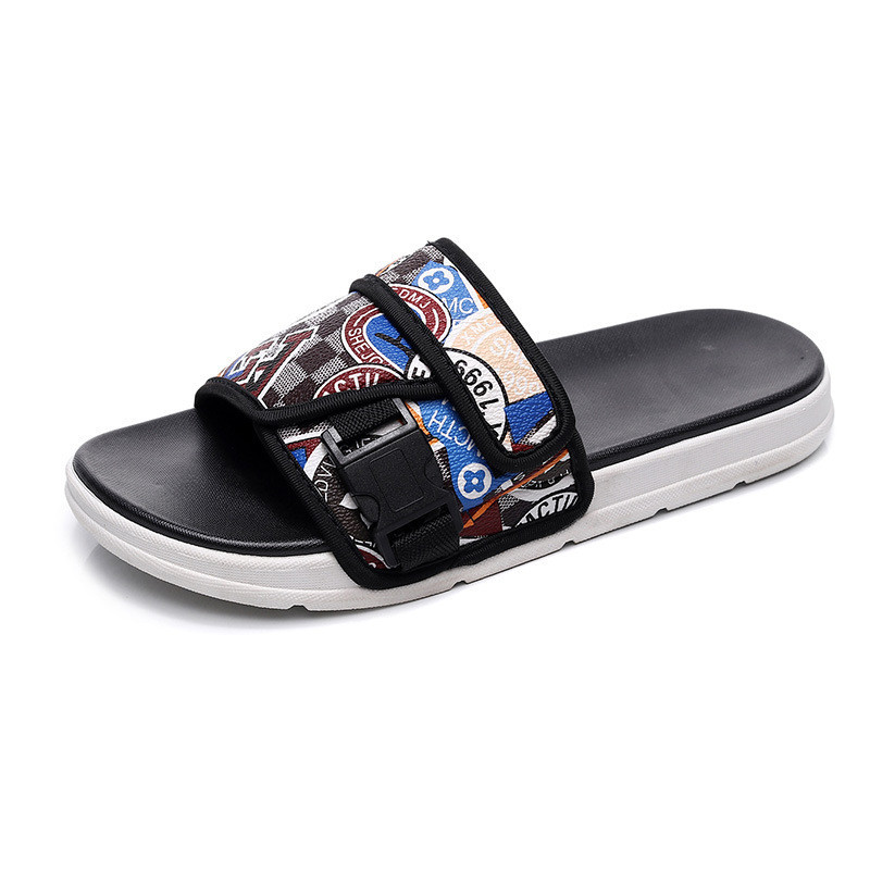 2024 Nove muške papuče Cipele za par Modne ljetne cipele za plažu Prozračne cipele za muškarce Dizajnerske cipele Muške sandalije Tapočki 슬리퍼
