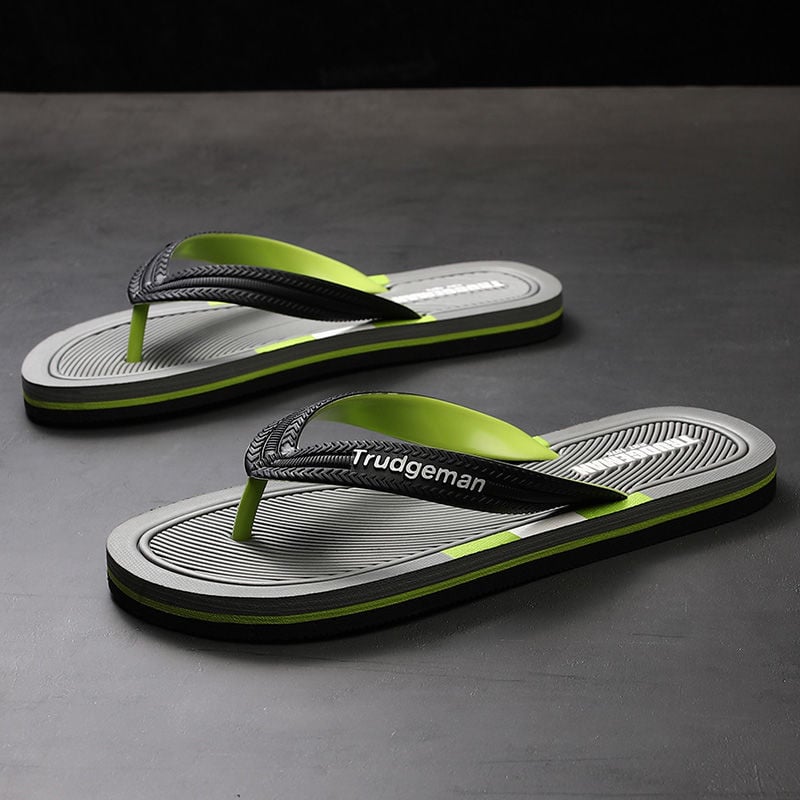 2021. aasta uued meeste sussid, plätud, sandaalid, disainitud luksuslikud meeste kingad, meeste sussid õues, libisemiskindlad kodus rannasussid