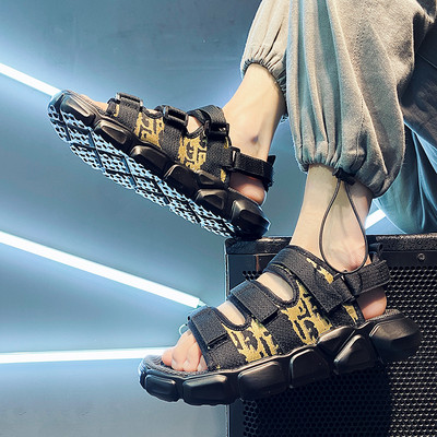 Platvorm Meeste sandaalid vabaaja veekindel õues Mugavad trendikad jalatsid Hingavad rannasandaalid Kevadsuvi Põhiline