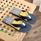 Nove jeftine muške japanke Ljeto 2023. Vanjske papuče za plažu Muške lagane neklizajuće japanke Muške papuče chinelo masculino