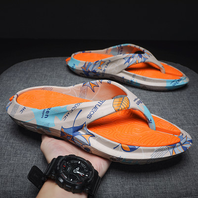 Kvaliteetsed meeste plätud välissussid siseruumides rannas meeste pehme paksu põhjaga libisemiskindlad vannitoasussid kingad meeste sandaalid