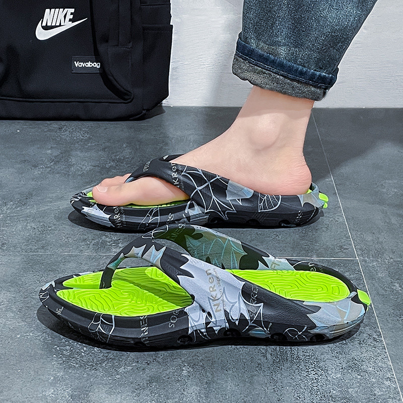 Kvaliteetsed meeste plätud välissussid siseruumides rannas meeste pehme paksu põhjaga libisemiskindlad vannitoasussid kingad meeste sandaalid