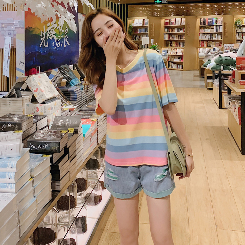Armas vikerkaaretriibuline Korea mood Harajuku lühikeste varrukatega naiste T-särk, suvine vabaaja 2022. aasta teismeliste topp Tunicode`i ülisuured riided