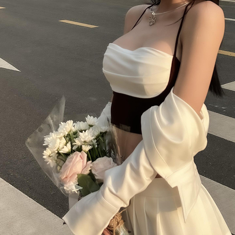 Bijela skraćena majica Ženske majice s otvorenim ramenima Kamizoli Ulična odjeća Y2k patchwork Jednobojne majice otvorenih leđa Ljetna ženska odjeća