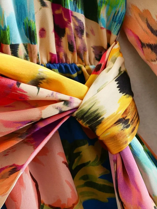 Foridoli lilleline Boho lips, värvitud suvine pikkade varrukatega mängukostüüm, rannanööbiga särk, kevadine laia jalaga kampsun