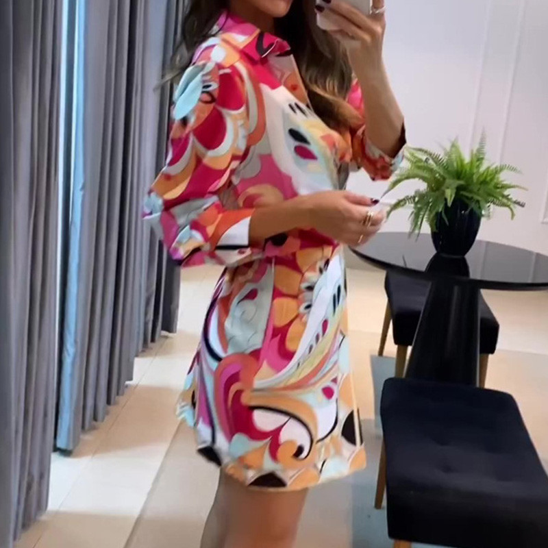 Naiste revääridega pikkade varrukatega särk ja A-kujuline seelik, kostüüm vabaaja õhukesed rõivad pendeldamiseks Uus kevadine elegantse mustriga trükitud peokomplekt