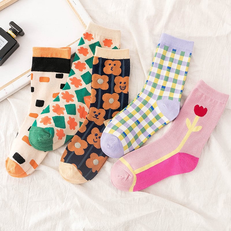 Japanski Harajuku stil Grid Flower Ženske čarape Pamuk za Jesen Zima Kawaii Rainbow Funny Socks Women B90201