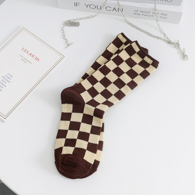 1 par pamučnih modnih hip hop muških ženskih uniseks čarapa Harajuku mlada djevojka dama karirano Klizanje šahovnica Vesele čarape Smiješne Sokken
