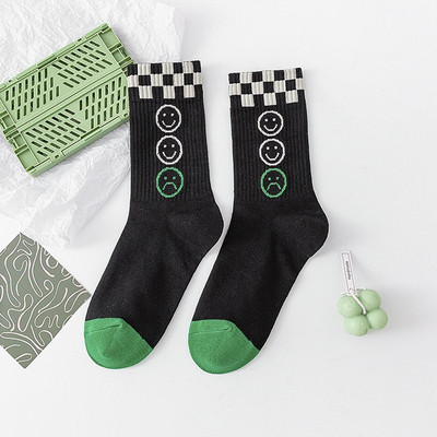 1 par pamučnih modnih hip hop muških ženskih uniseks čarapa Harajuku mlada djevojka dama karirano Klizanje šahovnica Vesele čarape Smiješne Sokken