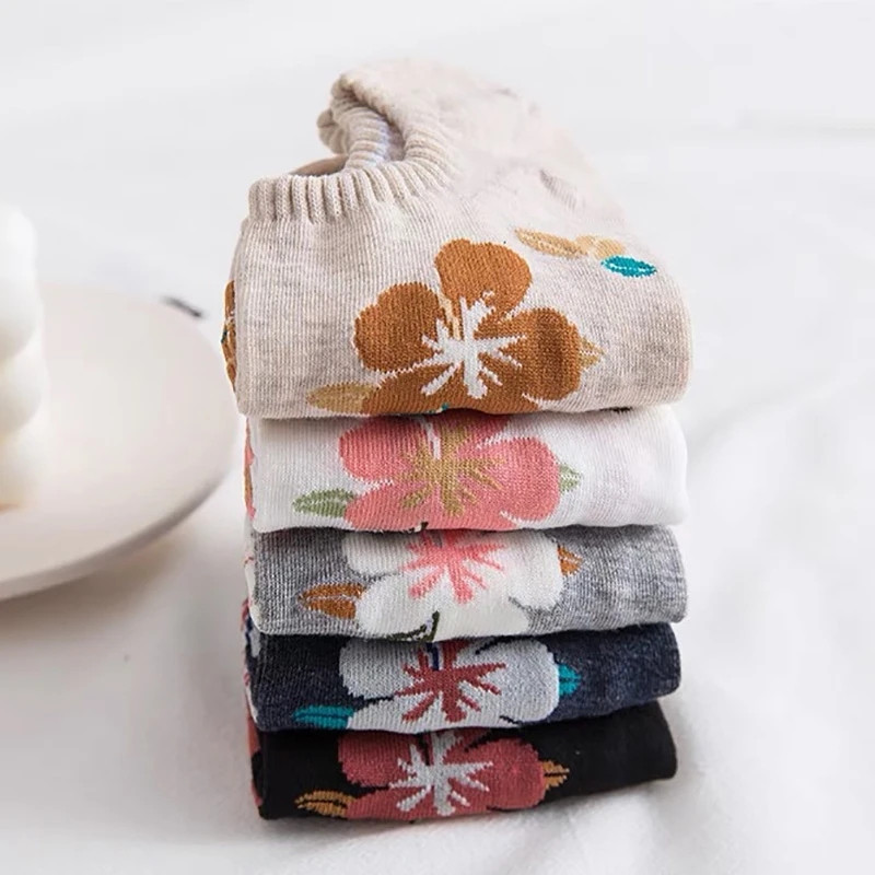 Komplet od 5 pari cvjetnih čarapa Ženski paket Harajuku Kawaii slatke Skarpetkie Damski u korejskom stilu, cvjetne, nevidljive, bez prikazivanja