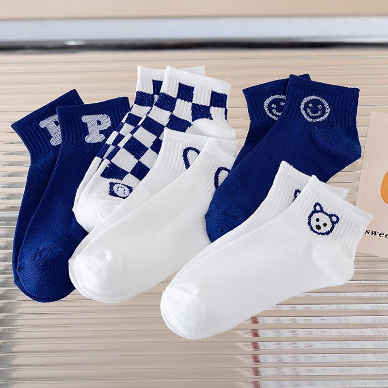 5 pāri Klein Blue sieviešu smieklīgu multfilmu pavasara un rudens zeķu Harajuku stila brīvā laika rūtotas laivas zeķes