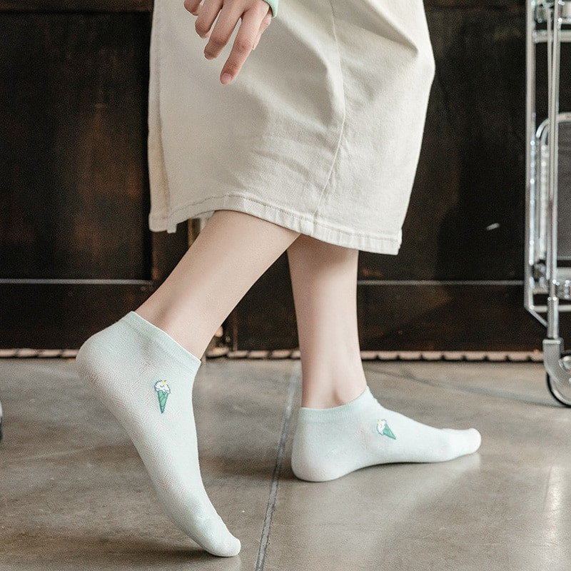 5 paari naiste naljakaid sokke kevade ja sügise puuviljajäätisesokid Harajuku üliõpilaste vaba aja veetmise paadi sokid