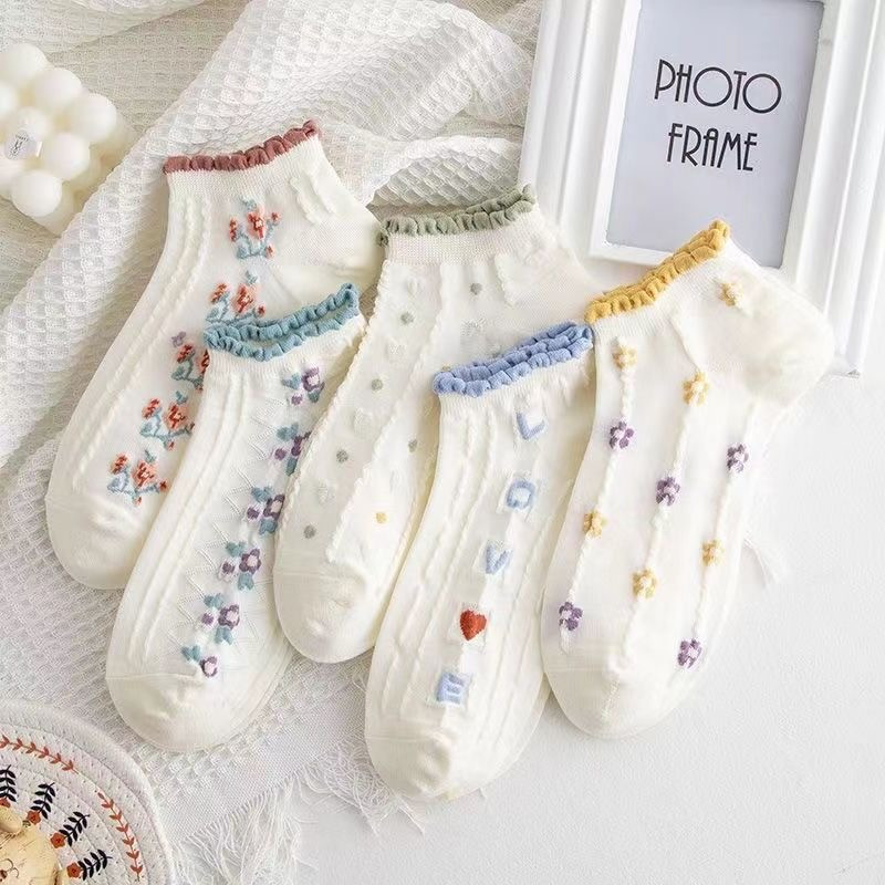 5paari /partii pahkluu sokid naistele, värvilised No Show madala lõikega nähtamatu puuvillane õhuke libisemisvastane silikoon hingav kõndiv valge