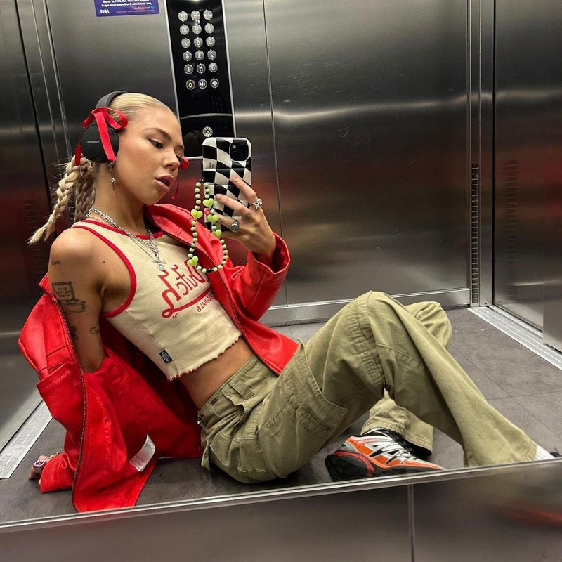 Y2K Europa și America de top vestă de vară pentru femei scrisoare bej imprimeu spice girl retro scurt subțire buric top fashion street Goth.