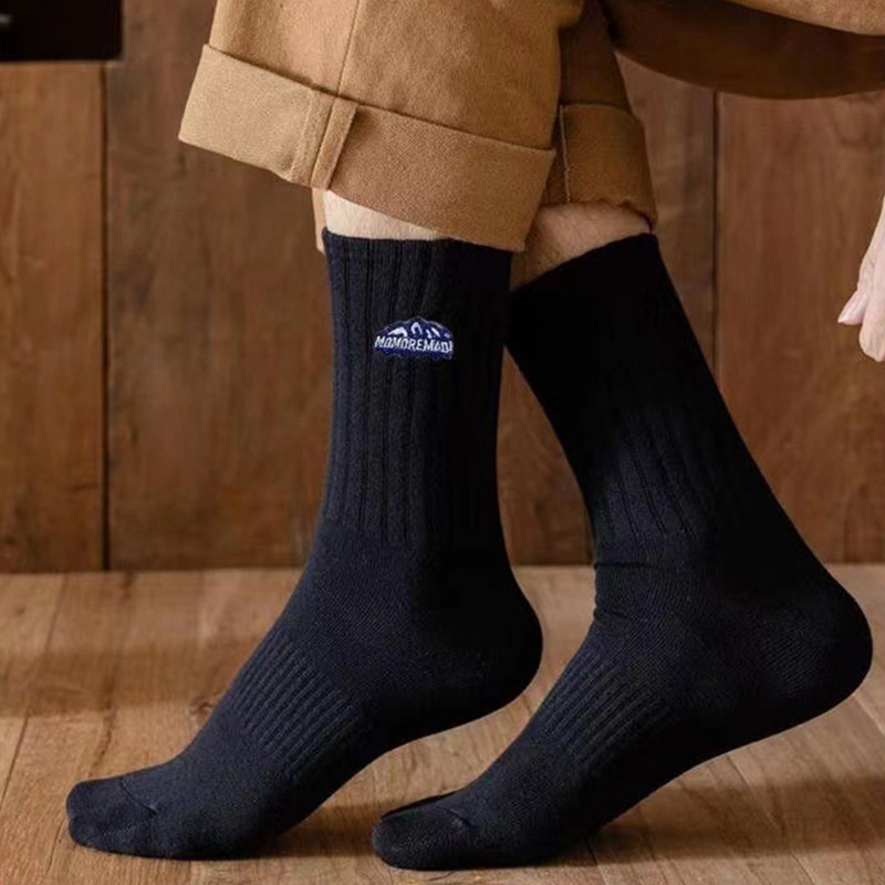 4 paari sokke meestele kevadel ja suvel õhukesed meeste spordipaarid naiste sokid Mitmekülgsed keskmise pikkusega sokid