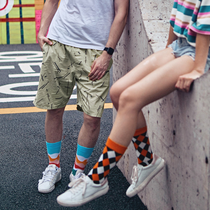 Šarene muške čarape Harajuku Šareni sretni smiješni simbol Međunarodna šahovska geometrijska formula Pamučna čarapa Božićni dar