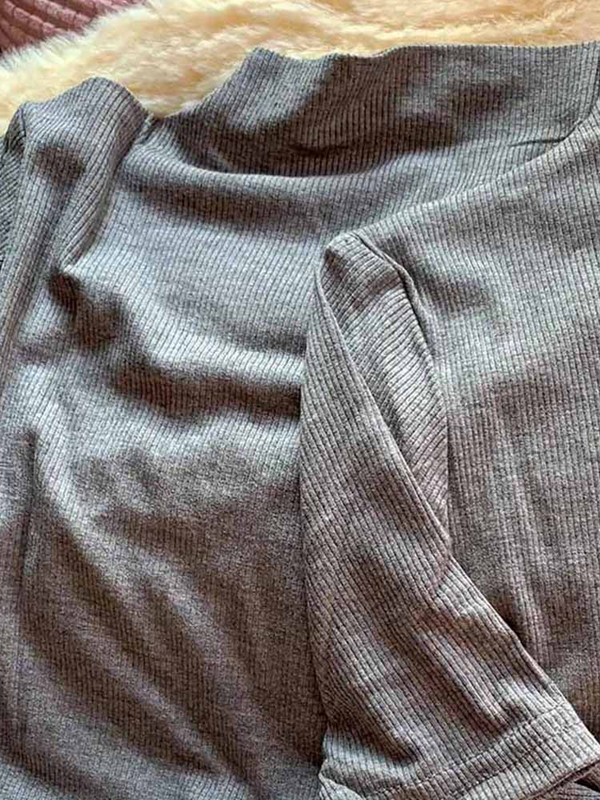 Menetes rövid ujjú női pólók nyári új 2024 garbós, tömör vékony, elasztikus, hosszú ujjú, fenékre húzódó női pólók