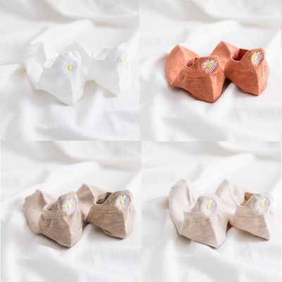 Lot od 4 para Ženske čarape Djevojčice Vez Japanski Soild Kawaii Proljeće Ljeto Tratinčice Papuče Pamuk Nevidljivi slatki set Cvjetni