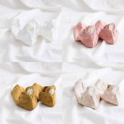 Lot od 4 para Ženske čarape Djevojčice Vez Japanski Soild Kawaii Proljeće Ljeto Tratinčice Papuče Pamuk Nevidljivi slatki set Cvjetni