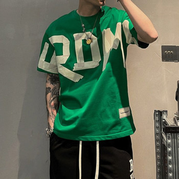 Лято 2023 г. Ежедневна универсална тенденция Корейска мода с къс ръкав и кръгло деколте Едноцветна свободна модна младежка тениска с щампа с букви