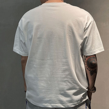 Лято 2023 г. Ежедневна универсална тенденция Корейска мода с къс ръкав и кръгло деколте Едноцветна свободна модна младежка тениска с щампа с букви