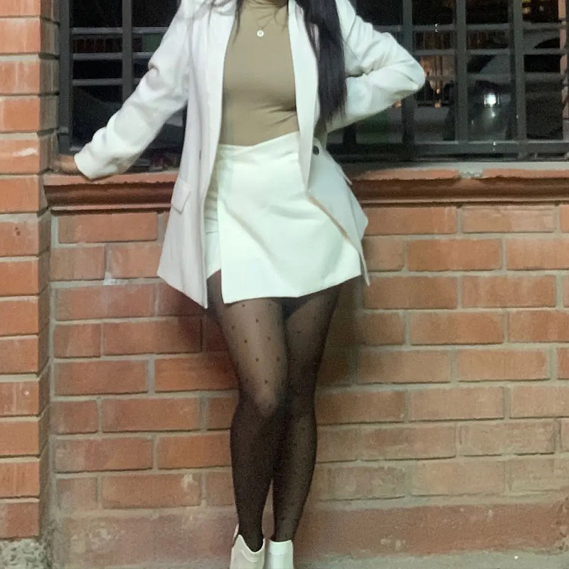 HXAO crne kratke hlače Ženske jednobojne asimetrične kratke hlače visokog struka Suknja s patentnim zatvaračem sa strane Mini kratke hlače Ljetne ženske kratke hlače Ženske kratke hlače Mujer