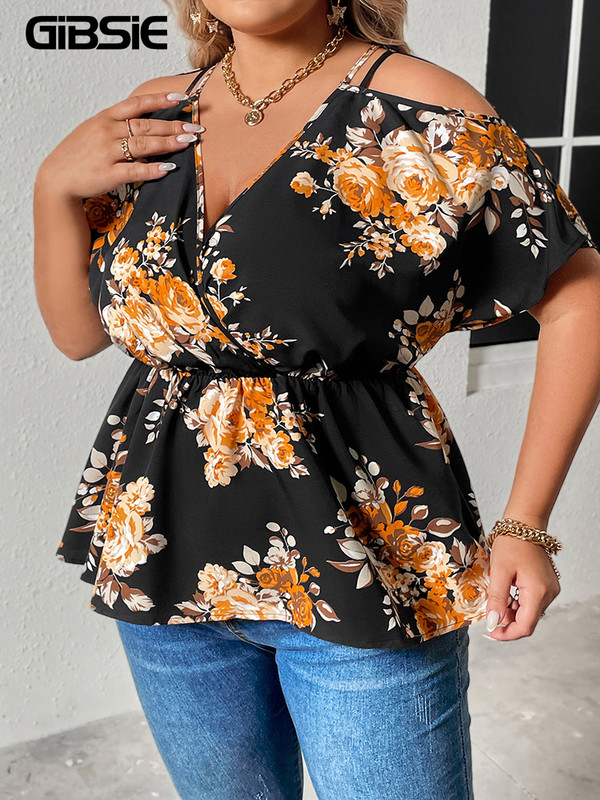 GIBSIE Nagy méretű virágmintás hideg vállú, peplum blúz női boho divatos V-nyakú denevérujjú nyári elasztikus felsők 2023