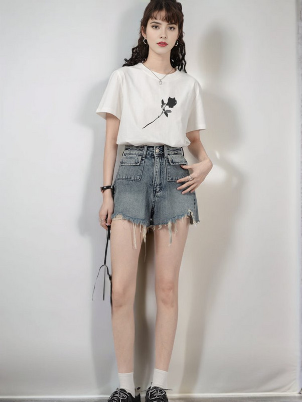 Nove ljetne traper kratke hlače za 2024. Ženske donje strane s izbočinama Plave mini jeans kratke hlače s džepovima visokog struka Korejske modne vruće hlačice