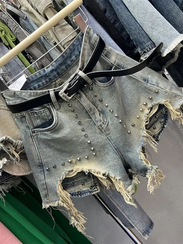 [EWQ] Modne traper kratke hlače s europskim zakovicama za žene velike veličine, kratke hlače A kroja s resicama, 2024., proljeće ljeto 16U8996