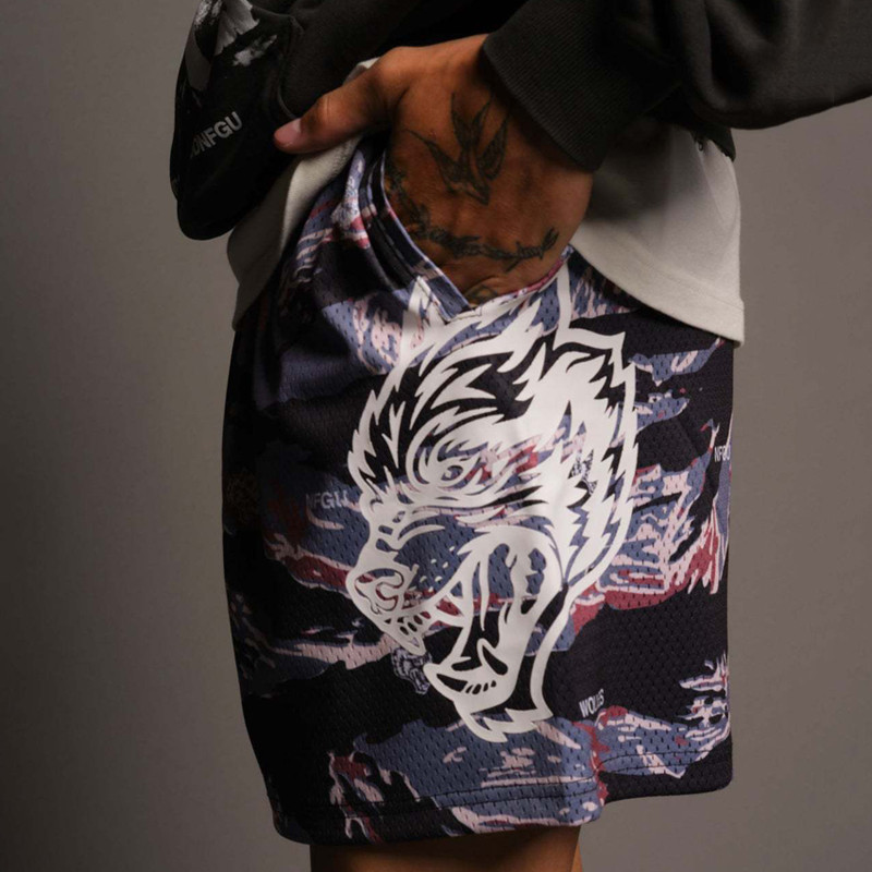 Új nyári férfi rövidnadrágok Sport alkalmi rövidnadrágok Hálós Gyorsszáraz Légáteresztő Stretch Kosárlabda Edző rövidnadrágok Futófitnesz rövidnadrágok