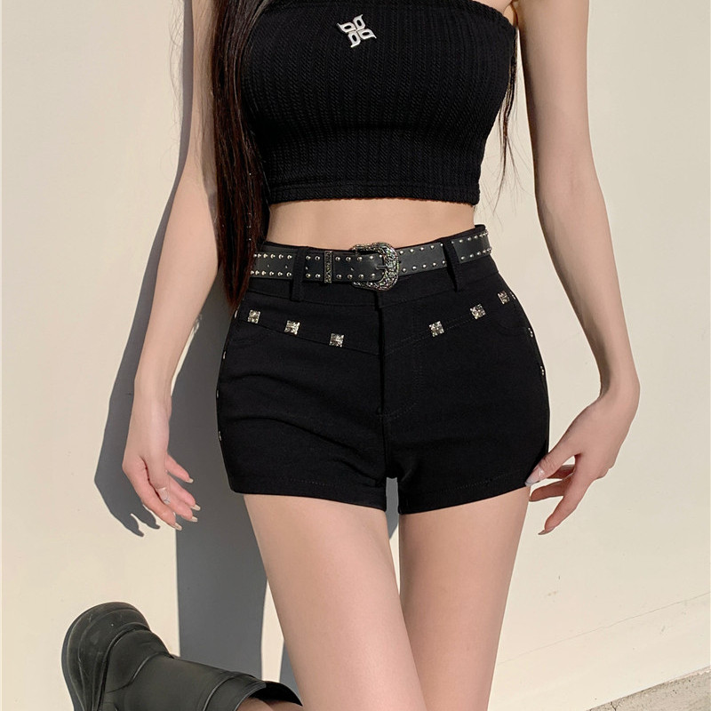 GUUZYUVIZ női fehér alacsony emelkedésű Hotgirl Rivet Jean rövidnadrág, Y2K 2000-es évek utcai ruházata, rugalmas, vékony farmer rövidnadrág női